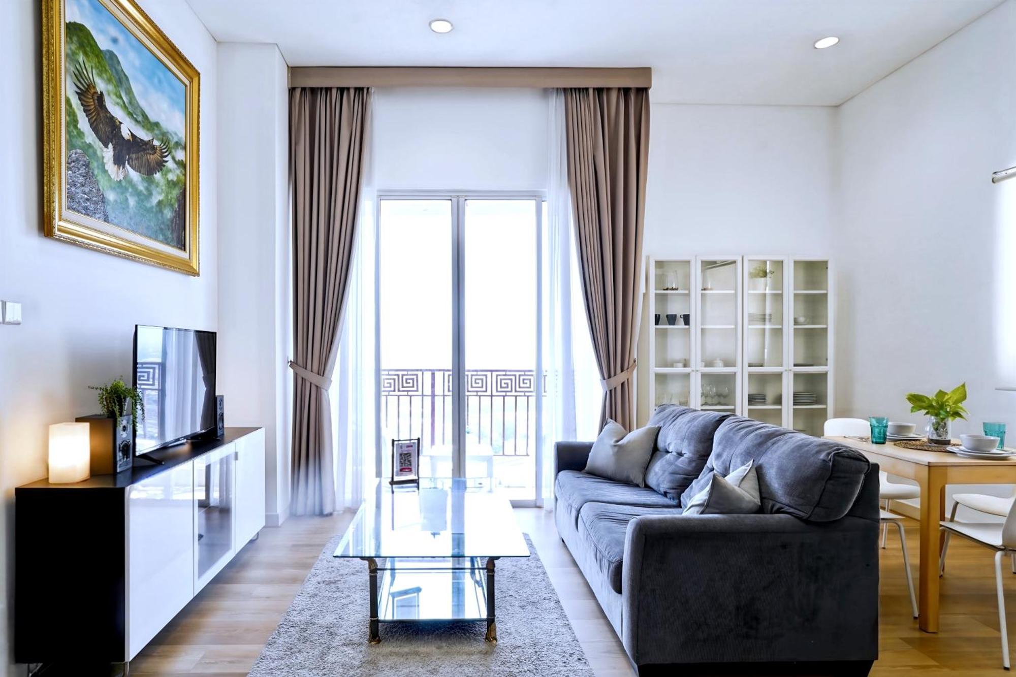 2Br Lucky Tower Residence Jakarta Old Town Top Floor Condo Exterior photo